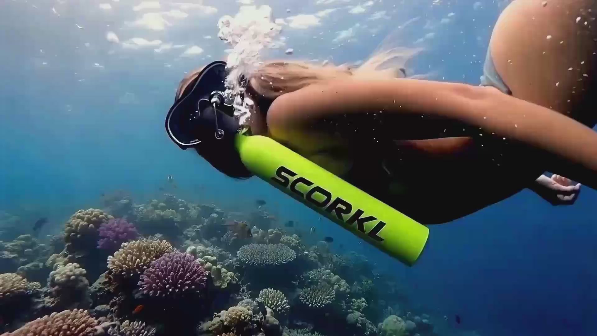 Load video: Diver with SCORKL breathing system – Recreation Tech Collection by Yacht Protection Concepts